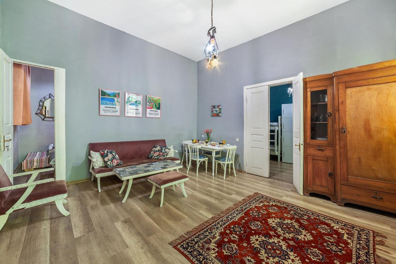 Hostel Indie Mindie Tbilisi Zewnętrze zdjęcie
